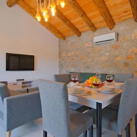 Villaoliveterrace Villa